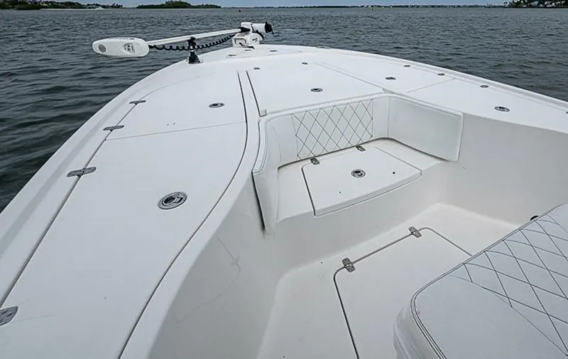 Slide: The Image of Blazer Bay 2700 Hybrid 2022 - 7