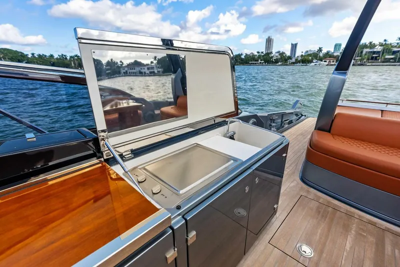 Slide: The Image of Riva 56' Rivale 2021 - 25