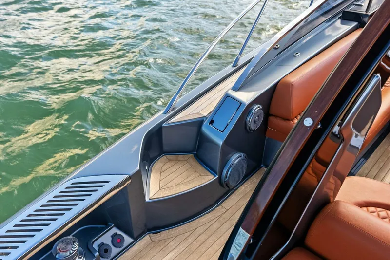 Slide: The Image of Riva 56' Rivale 2021 - 35
