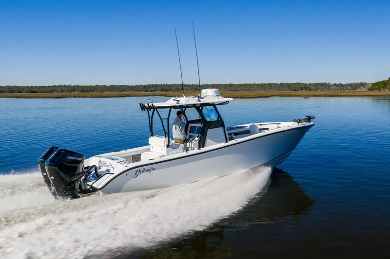 Slide: The Image of Yellowfin 32 Offshore 2023 - 14