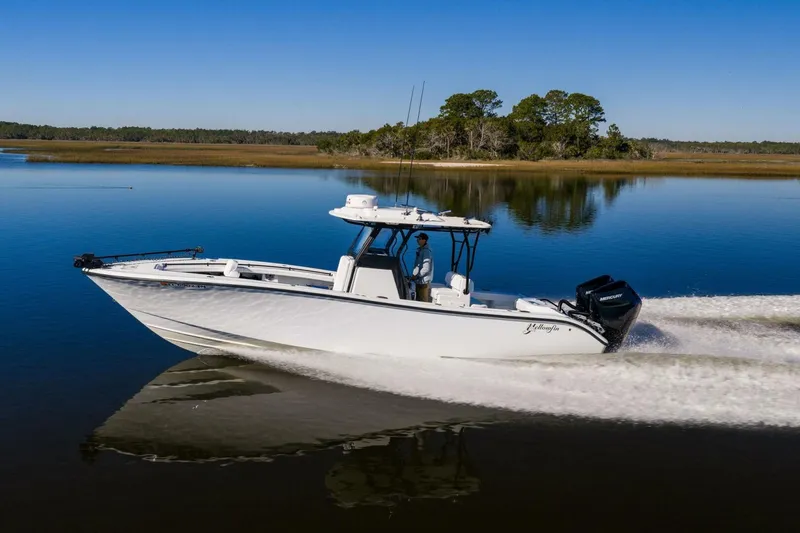 Slide: The Image of Yellowfin 32 Offshore 2023 - 20