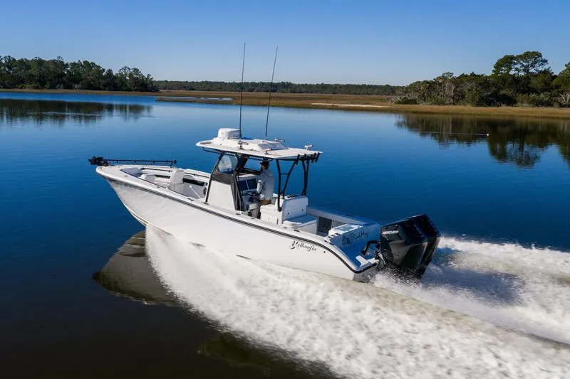 Slide: The Image of Yellowfin 32 Offshore 2023 - 21