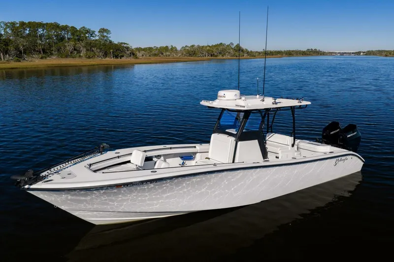 Slide: The Image of Yellowfin 32 Offshore 2023 - 6