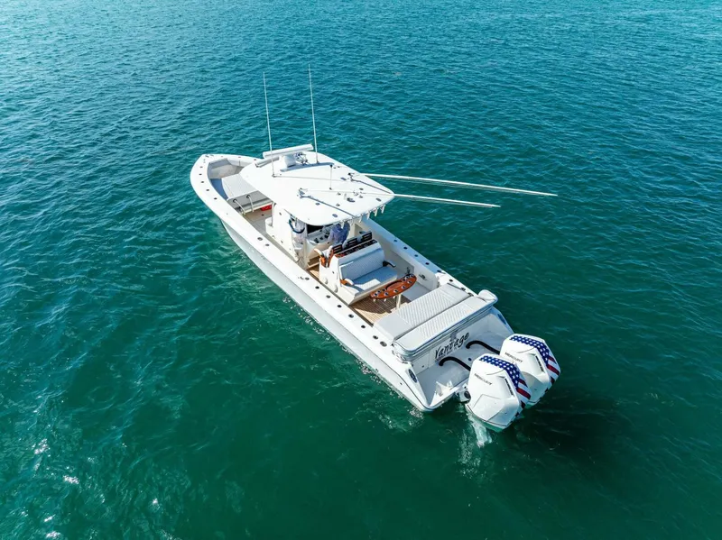 Slide: The Image of Bahama 41 2015 - 13