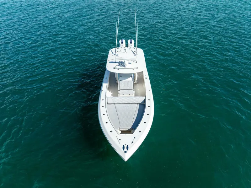 Slide: The Image of Bahama 41 2015 - 15