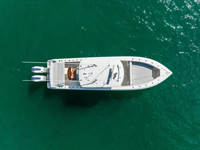 Slide: The Image of Bahama 41 2015 - 16
