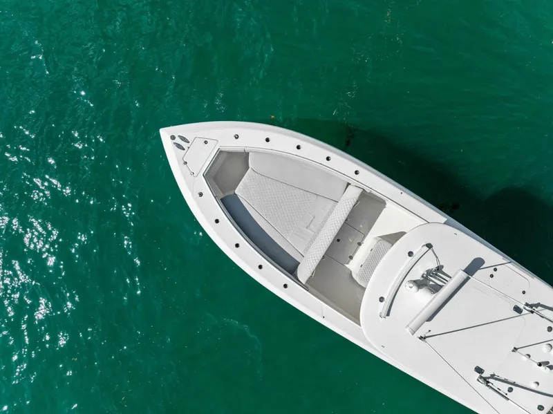 Slide: The Image of Bahama 41 2015 - 17