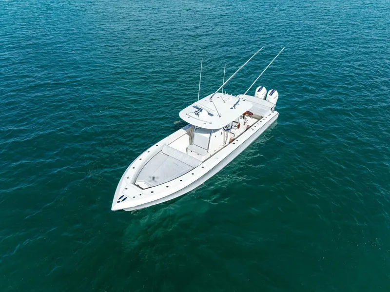 Slide: The Image of Bahama 41 2015 - 20