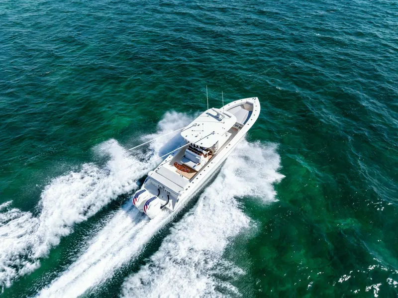 Slide: The Image of Bahama 41 2015 - 22