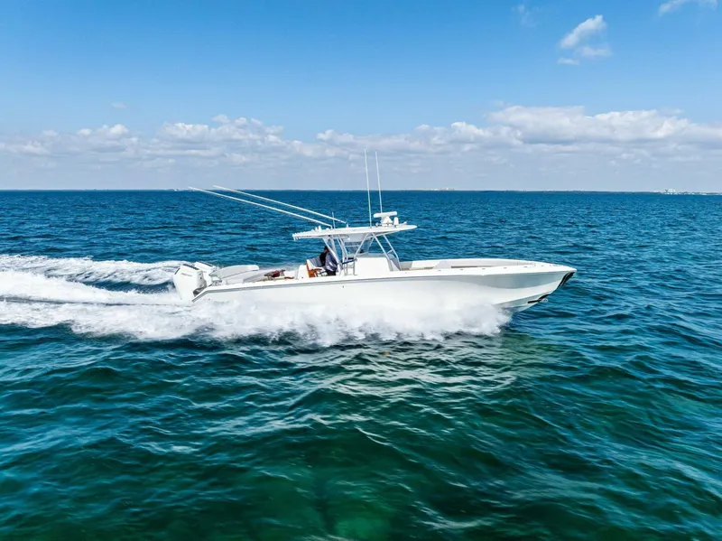 Slide: The Image of Bahama 41 2015 - 3