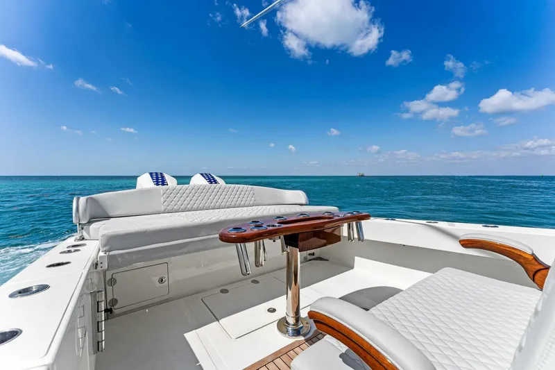 Slide: The Image of Bahama 41 2015 - 30