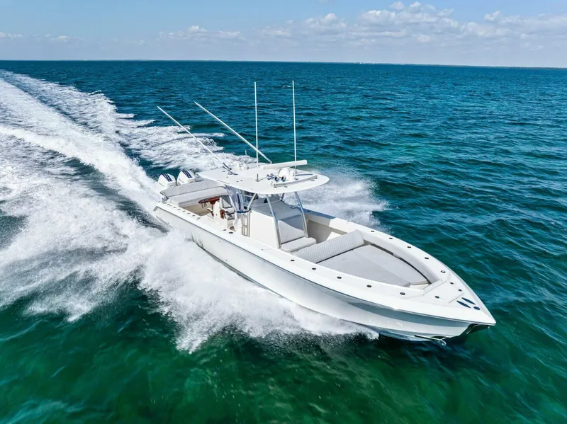Slide: The Image of Bahama 41 2015 - 4