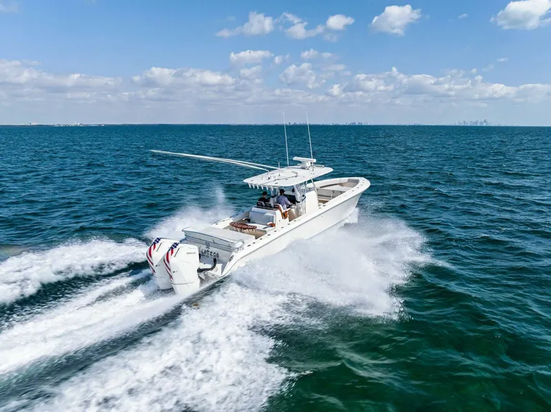 Slide: The Image of Bahama 41 2015 - 5