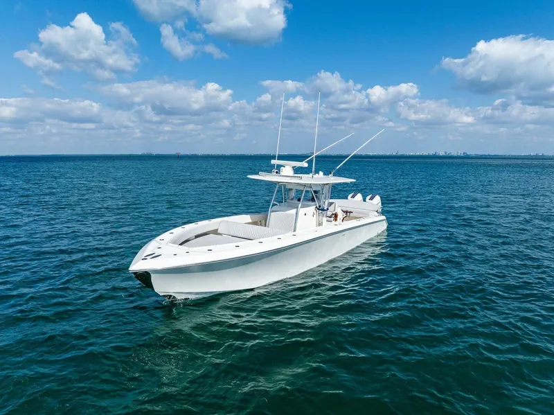 Slide: The Image of Bahama 41 2015 - 7