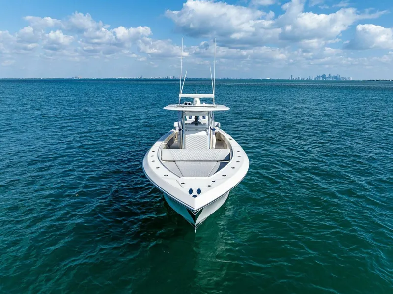 Slide: The Image of Bahama 41 2015 - 8