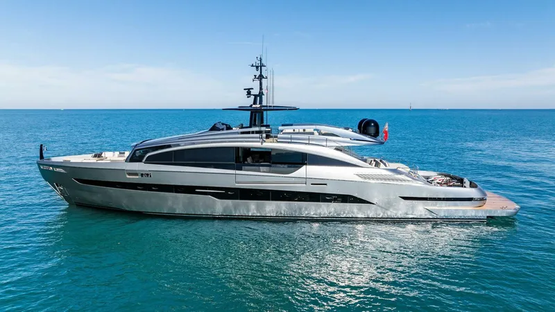 Slide: The Image of Pershing GTX Motoryacht 2023 - 10