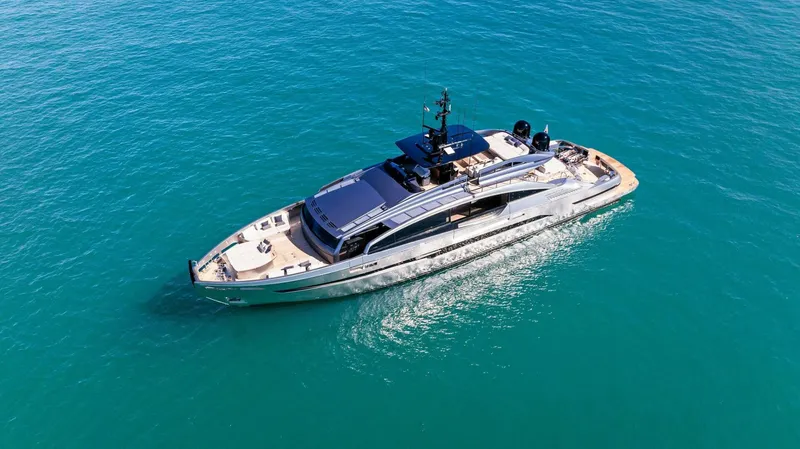 Slide: The Image of Pershing GTX Motoryacht 2023 - 11