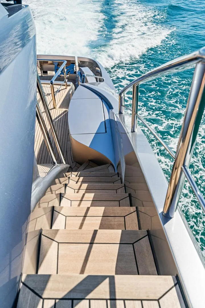 Slide: The Image of Pershing GTX Motoryacht 2023 - 30