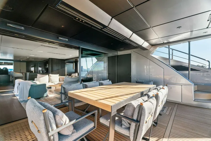 Slide: The Image of Pershing GTX Motoryacht 2023 - 49
