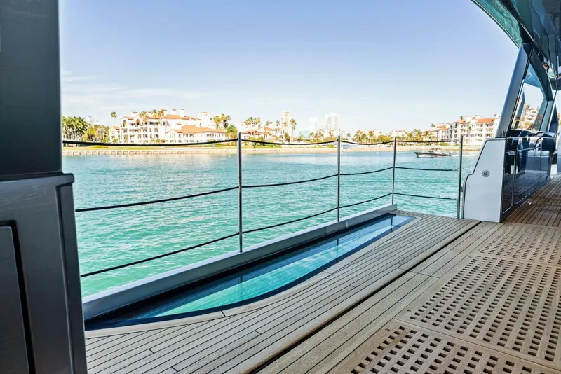 Slide: The Image of Pershing GTX Motoryacht 2023 - 54