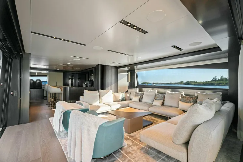 Slide: The Image of Pershing GTX Motoryacht 2023 - 61