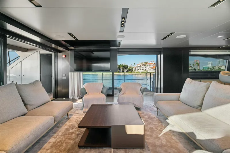 Slide: The Image of Pershing GTX Motoryacht 2023 - 62