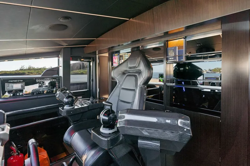 Slide: The Image of Pershing GTX Motoryacht 2023 - 69