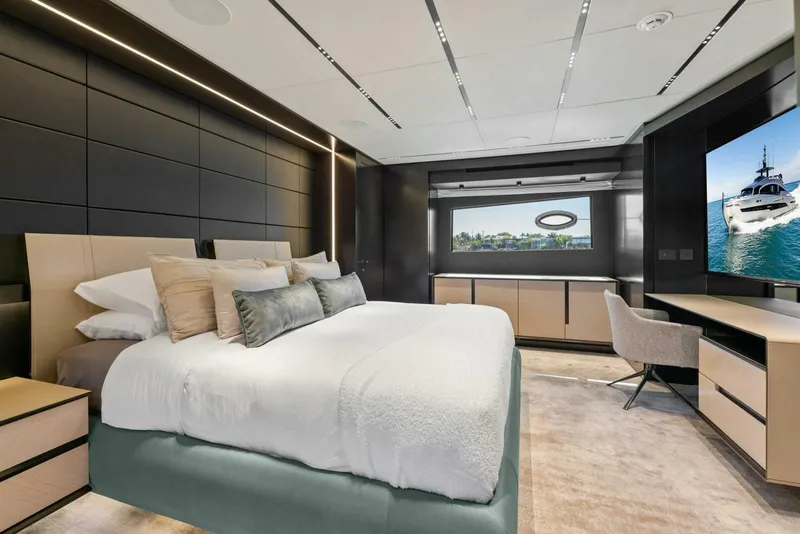 Slide: The Image of Pershing GTX Motoryacht 2023 - 73