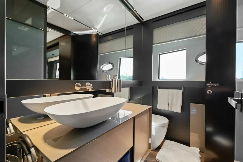 Slide: The Image of Pershing GTX Motoryacht 2023 - 78
