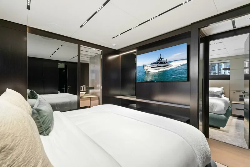 Slide: The Image of Pershing GTX Motoryacht 2023 - 88