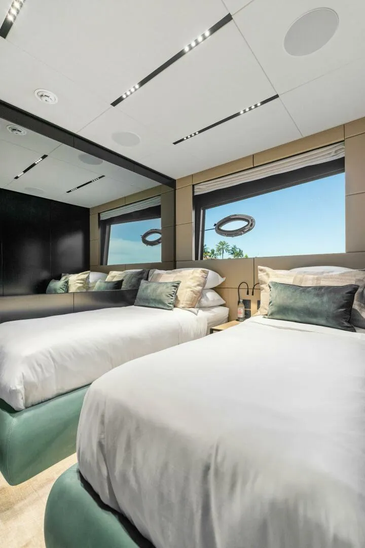 Slide: The Image of Pershing GTX Motoryacht 2023 - 94