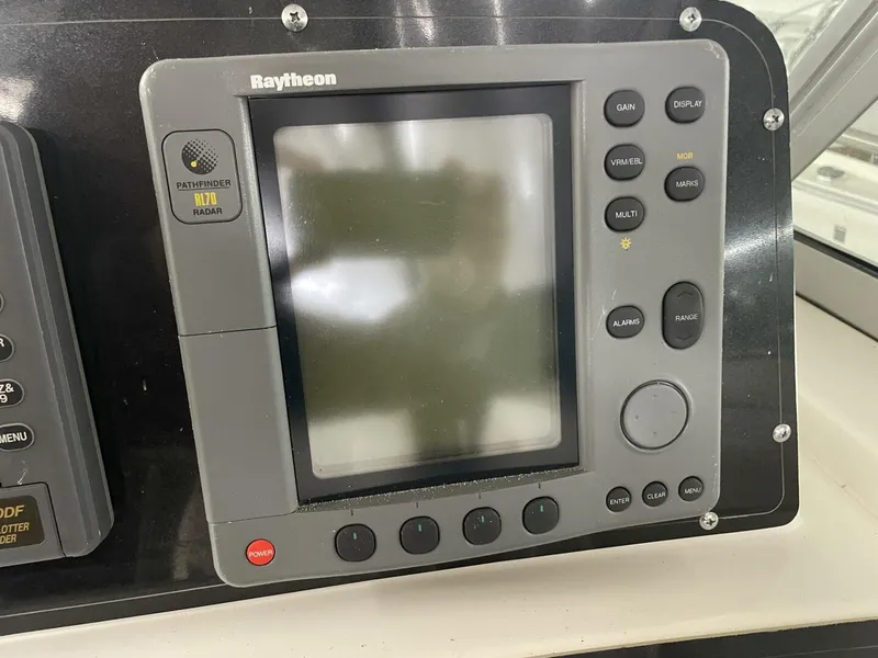 Slide: The Image of Boston Whaler 280 Conquest 2000 - 11