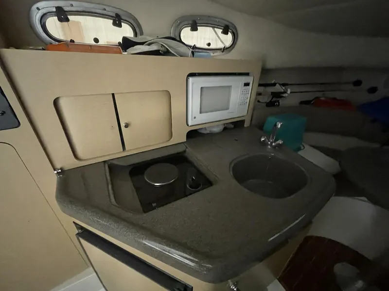 Slide: The Image of Boston Whaler 280 Conquest 2000 - 16
