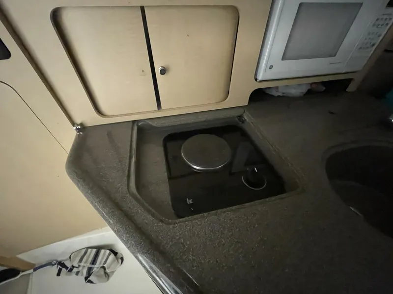Slide: The Image of Boston Whaler 280 Conquest 2000 - 17