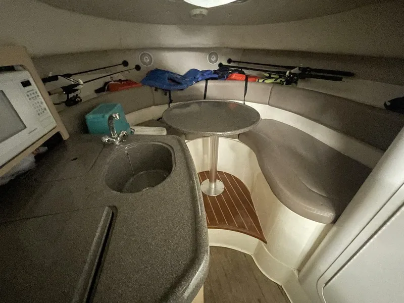 Slide: The Image of Boston Whaler 280 Conquest 2000 - 19