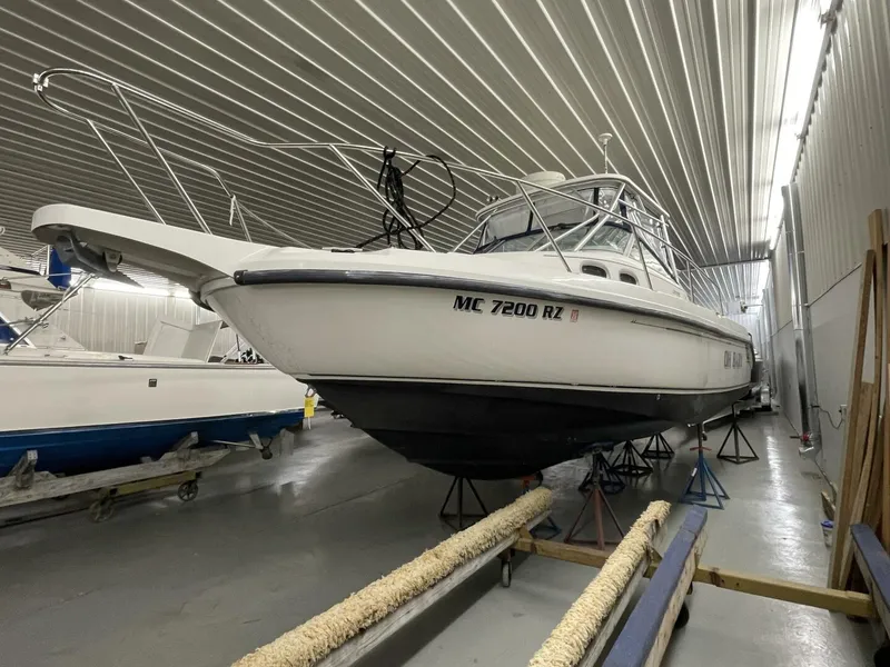 Slide: The Image of Boston Whaler 280 Conquest 2000 - 2