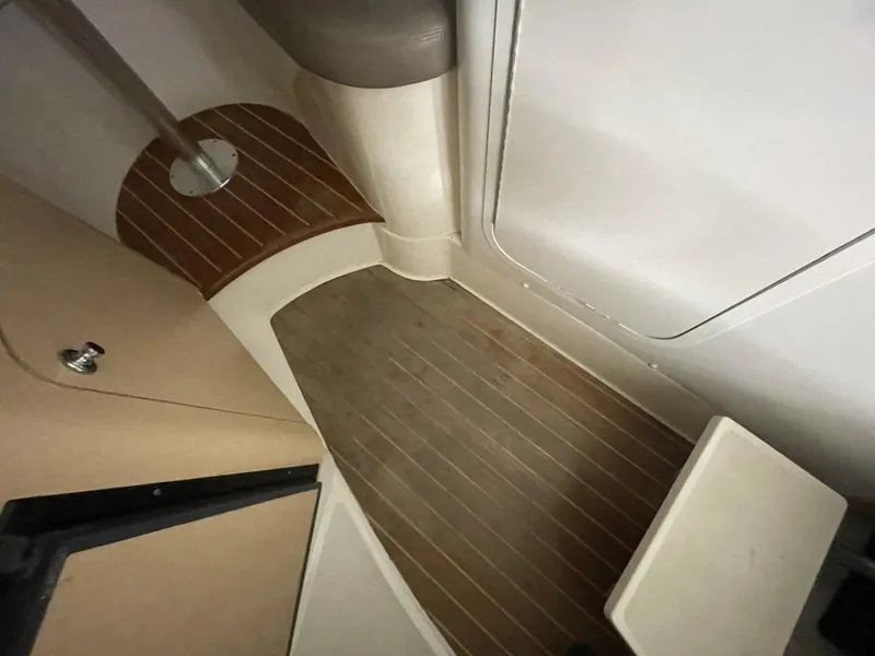Slide: The Image of Boston Whaler 280 Conquest 2000 - 22