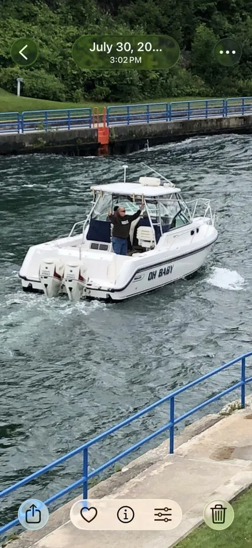Slide: The Image of Boston Whaler 280 Conquest 2000 - 28