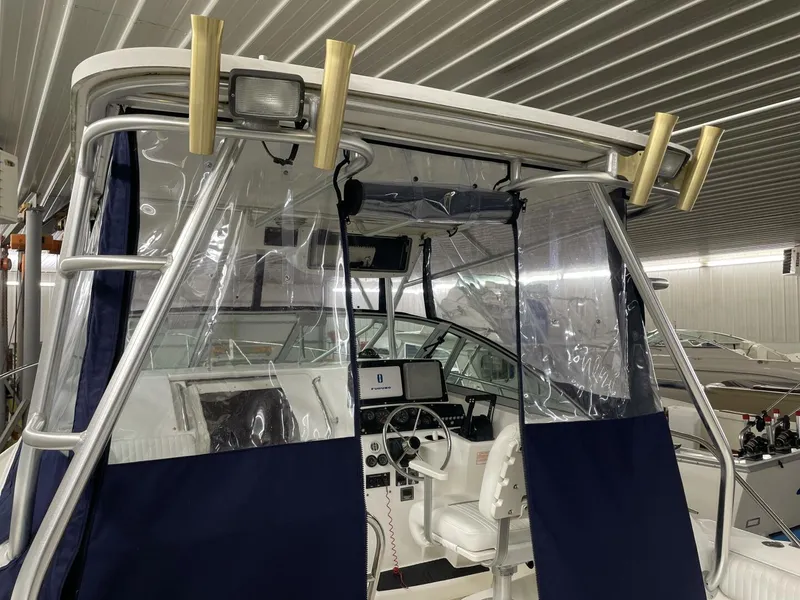 Slide: The Image of Boston Whaler 280 Conquest 2000 - 7