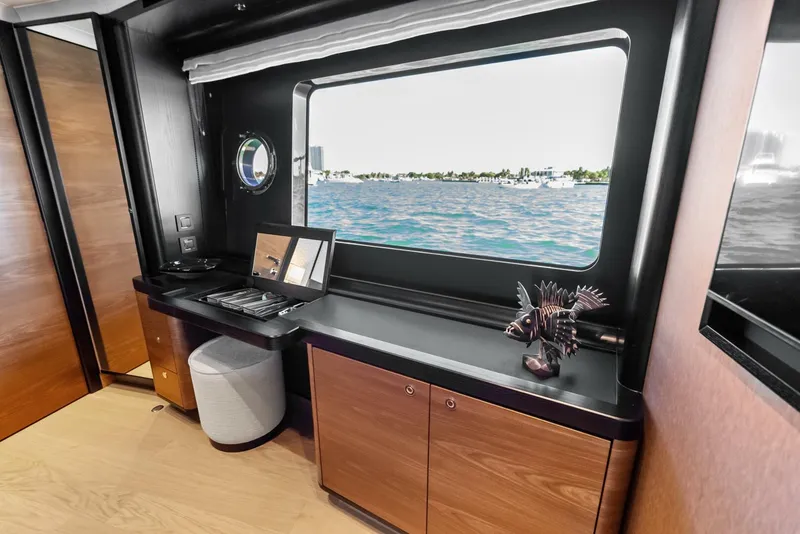 Slide: The Image of Absolute 75 Navetta 2025 - 25