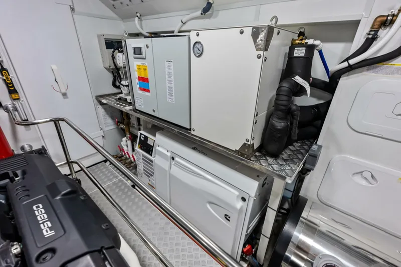 Slide: The Image of Absolute 75 Navetta 2025 - 33