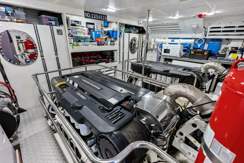 Slide: The Image of Absolute 75 Navetta 2025 - 40