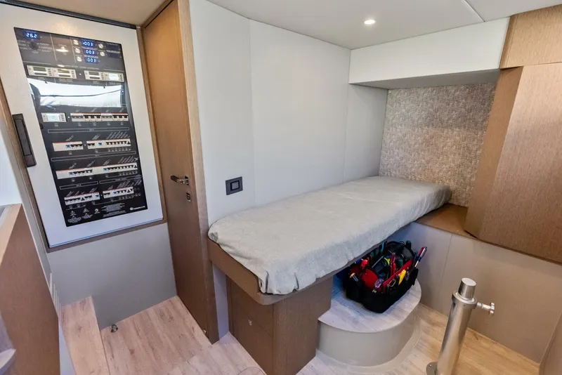 Slide: The Image of Absolute 75 Navetta 2025 - 43