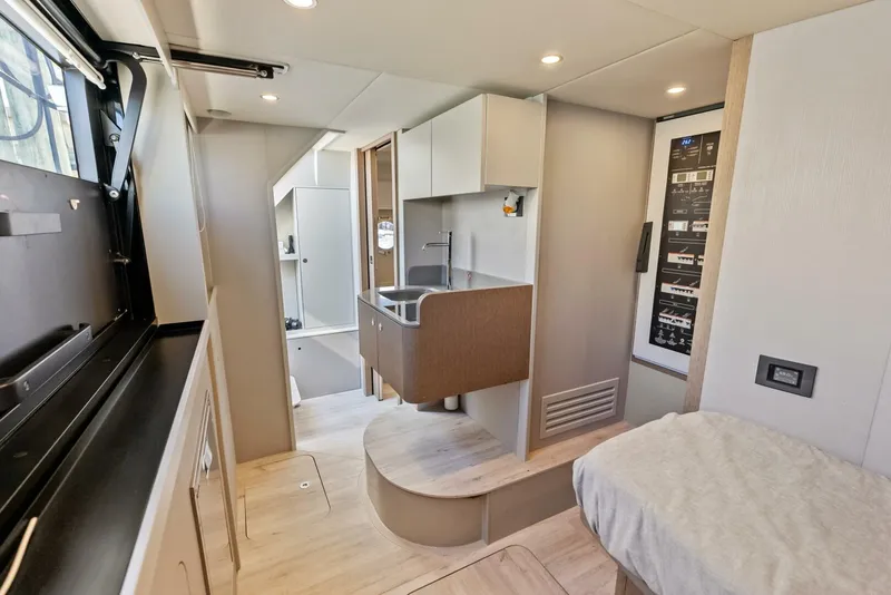 Slide: The Image of Absolute 75 Navetta 2025 - 46