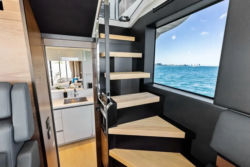 Slide: The Image of Absolute 75 Navetta 2025 - 7