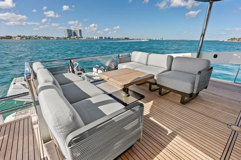 Slide: The Image of Absolute 75 Navetta 2025 - 72