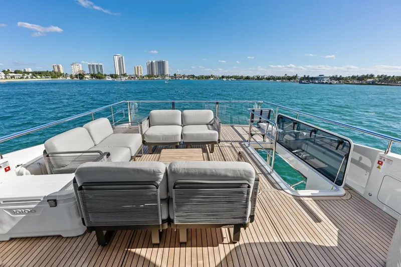 Slide: The Image of Absolute 75 Navetta 2025 - 75