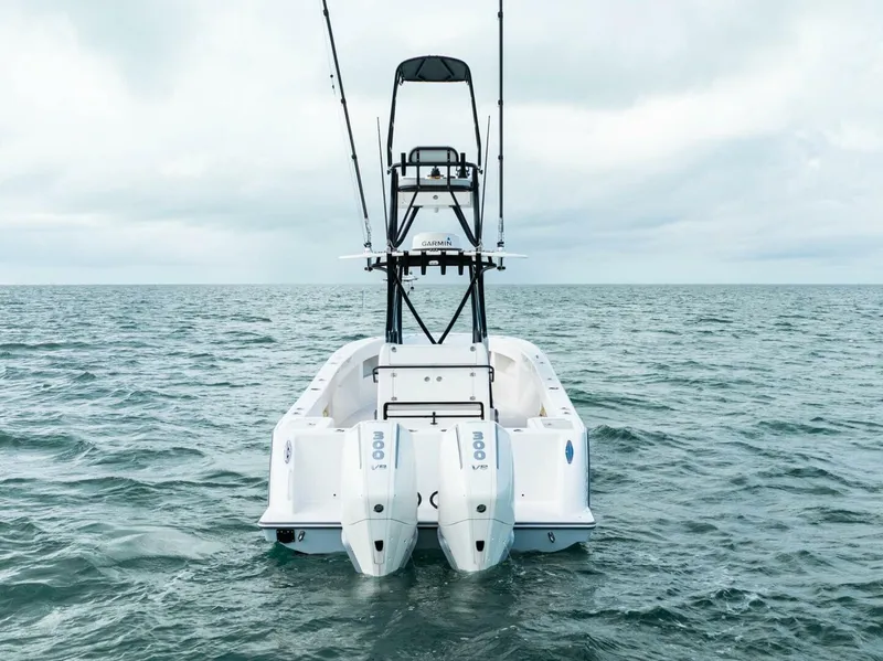 Slide: The Image of SeaVee 322z 2024 - 2