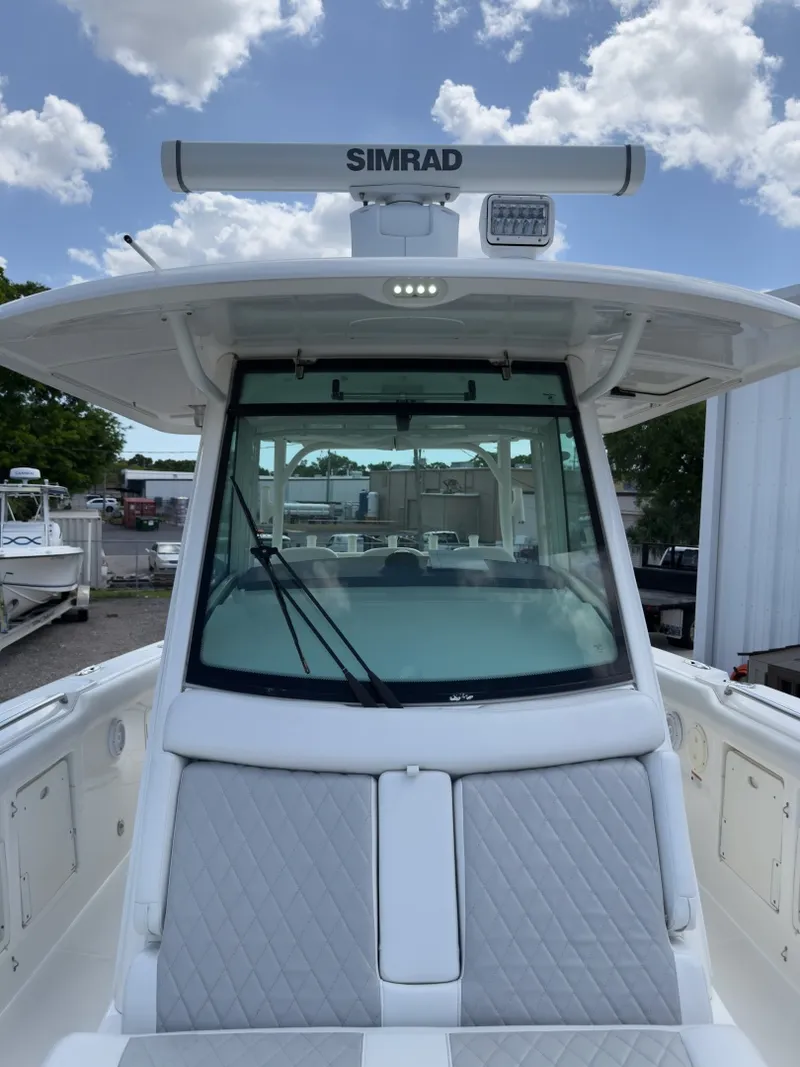 Slide: The Image of Boston Whaler 350 Outrage 2016 - 19