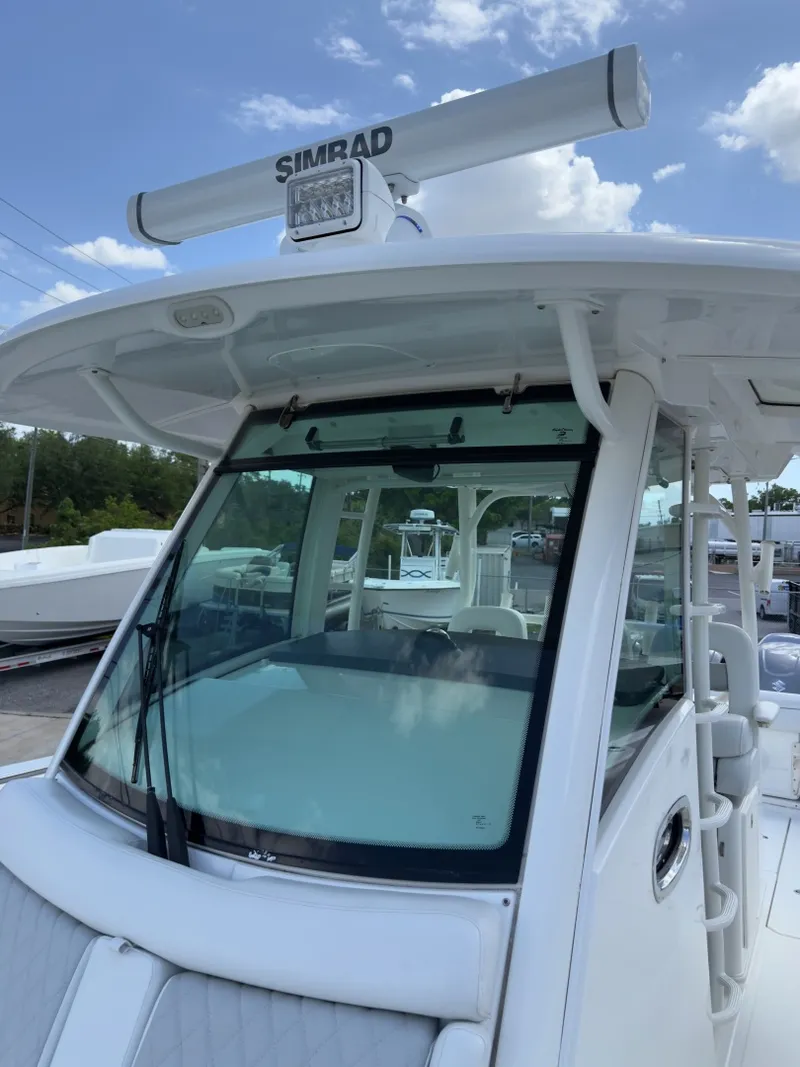 Slide: The Image of Boston Whaler 350 Outrage 2016 - 21